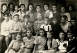 Елисавета Василянска със своите ученици, 1946 г..